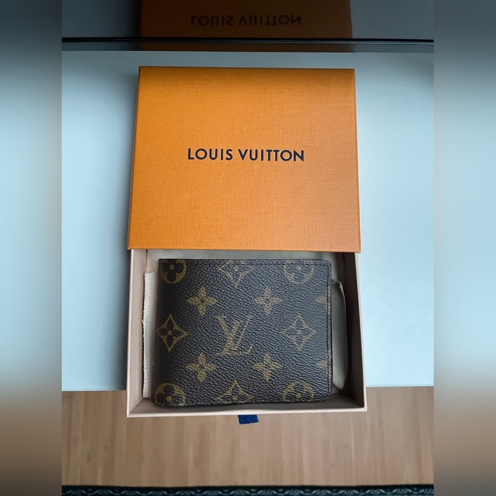 Louis Vuitton Multiple Wallet
